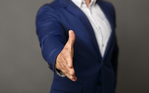 S er wordt weer meer onder dan boven de vraagprijs geboden shutterstock 1225536793